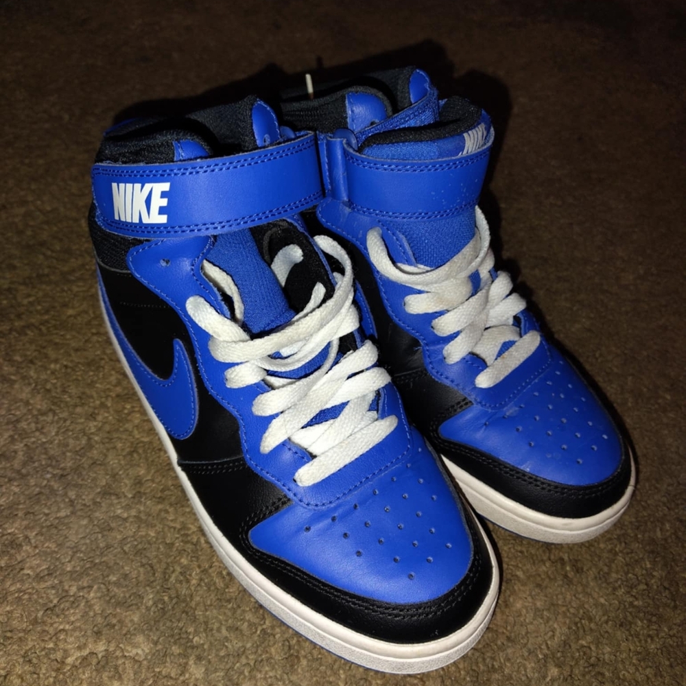Nike Kids Black and Blue Sneakers